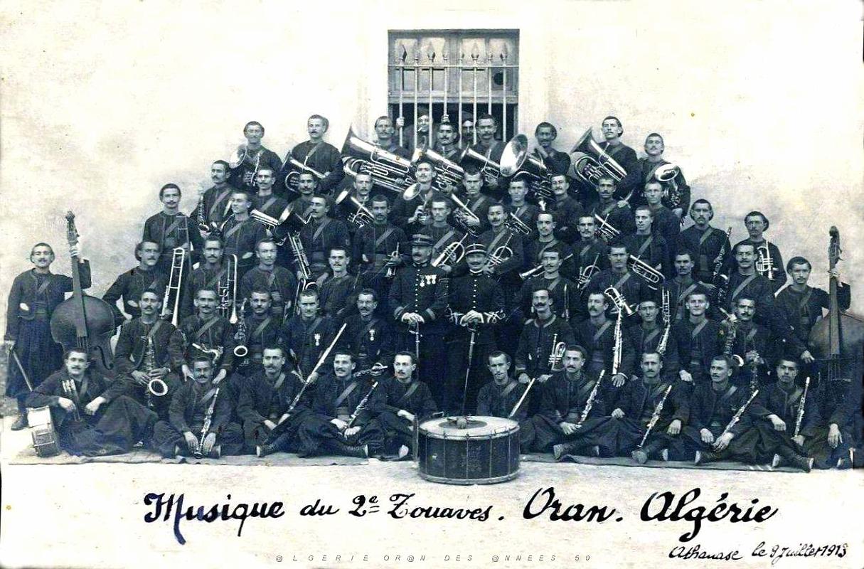 196- Oran - Musique du 2e Zouaves en 1913.jpg